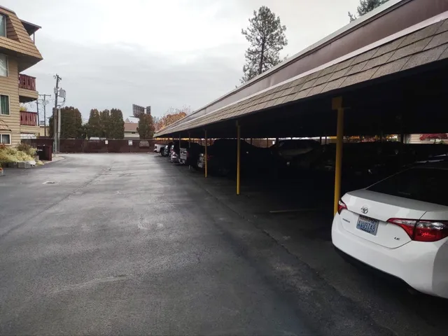 $275,000 | 9024 North Country Homes Boulevard, Unit 7, Spokane, WA 99218