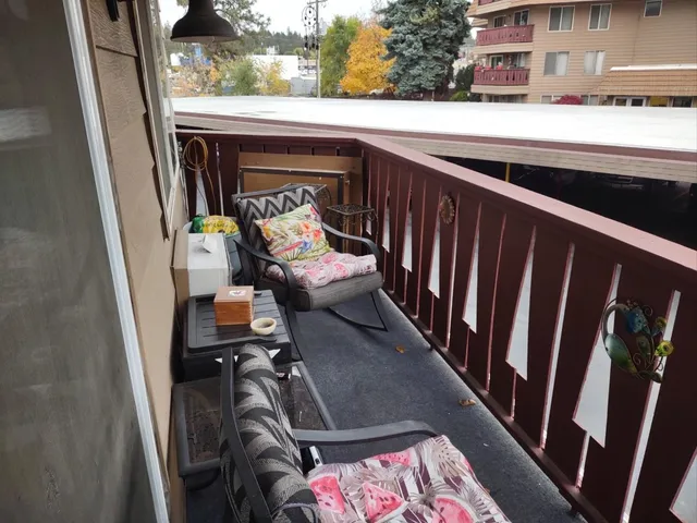 $275,000 | 9024 North Country Homes Boulevard, Unit 7, Spokane, WA 99218