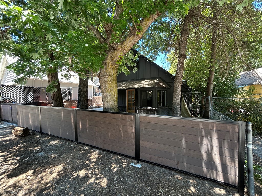 628 Friendly Crestline, CA 92325 - Photo 4 of 19