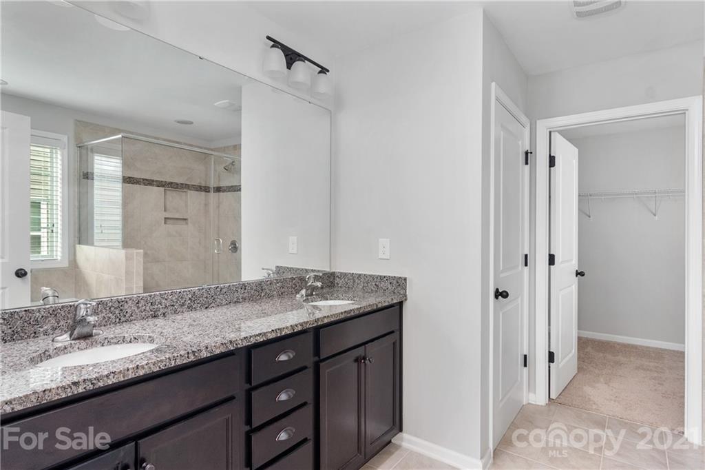 9428 Inverness Bay Road Charlotte, NC 28278 - Photo 14 of 27 Gallery Image 14