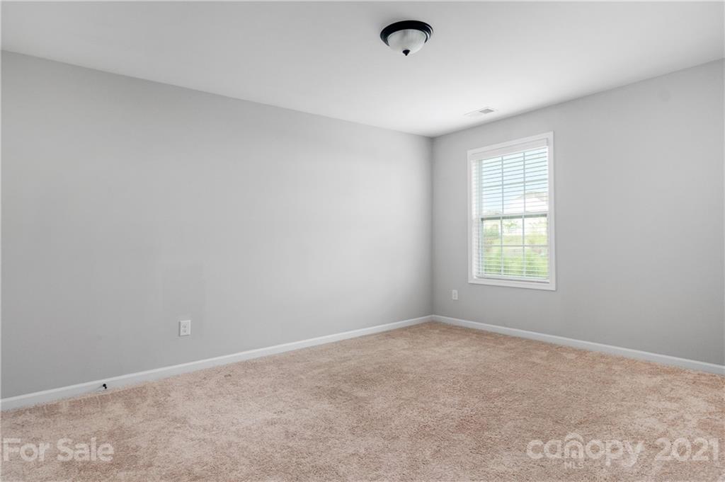 9428 Inverness Bay Road Charlotte, NC 28278 - Photo 18 of 27 Gallery Image 18