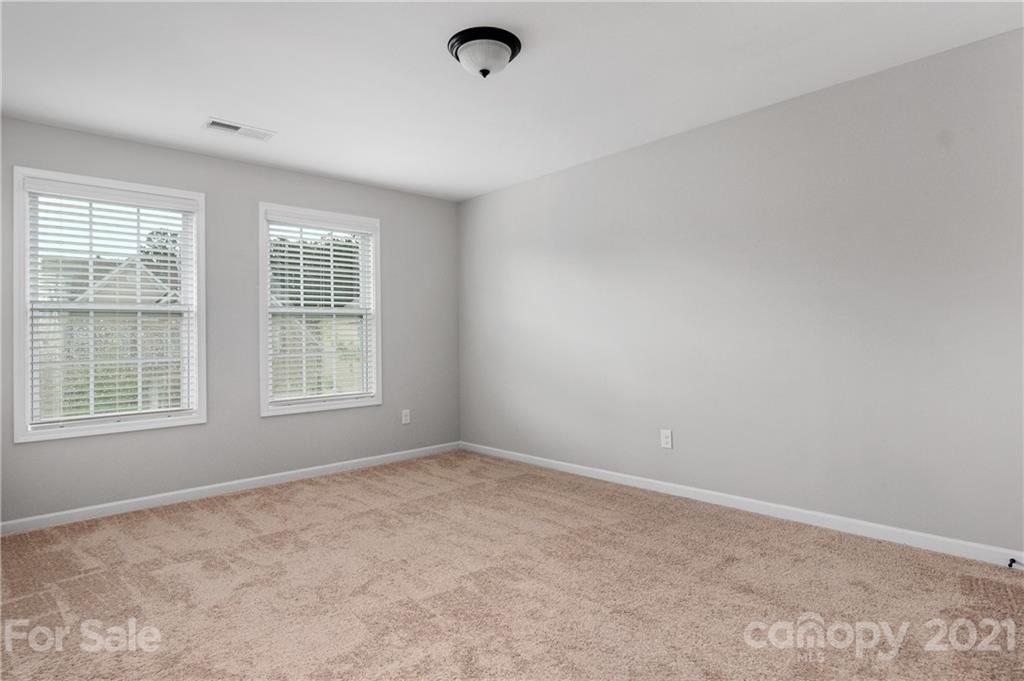 9428 Inverness Bay Road Charlotte, NC 28278 - Photo 19 of 27 Gallery Image 19