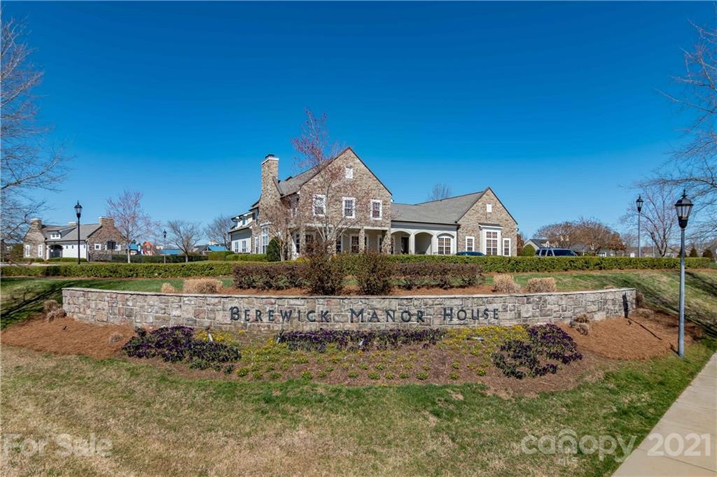 9428 Inverness Bay Road Charlotte, NC 28278 - Photo 24 of 27 Gallery Image 24