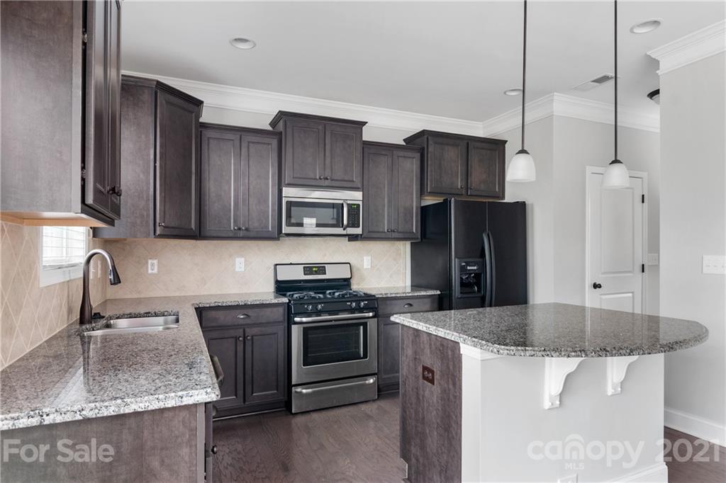9428 Inverness Bay Road Charlotte, NC 28278 - Photo 7 of 27 Gallery Image 7