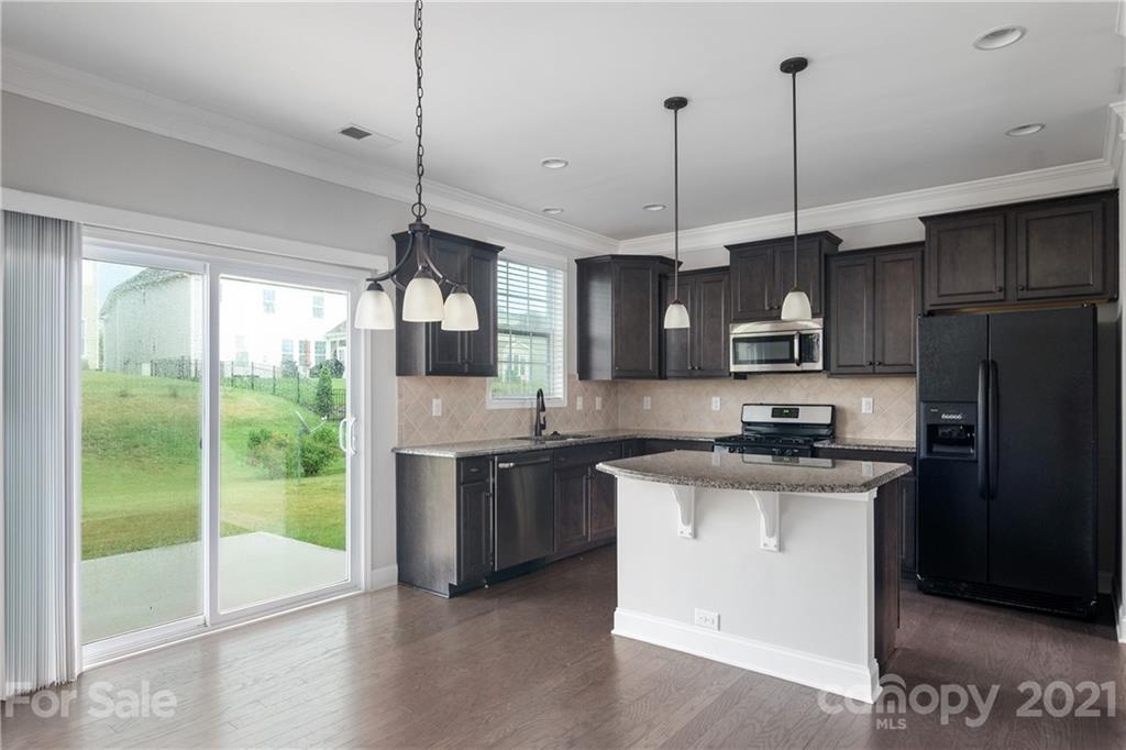 9428 Inverness Bay Road Charlotte, NC 28278 - Photo 8 of 27 Gallery Image 8