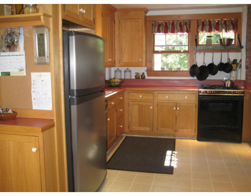 2 Chandler Street Maynard, MA 01754 - Photo 4 of 20 Gallery Image 4