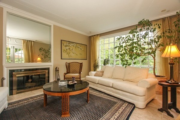 239 Pease Road East Longmeadow, MA 01028 - Photo 3 of 30 Gallery Image 3