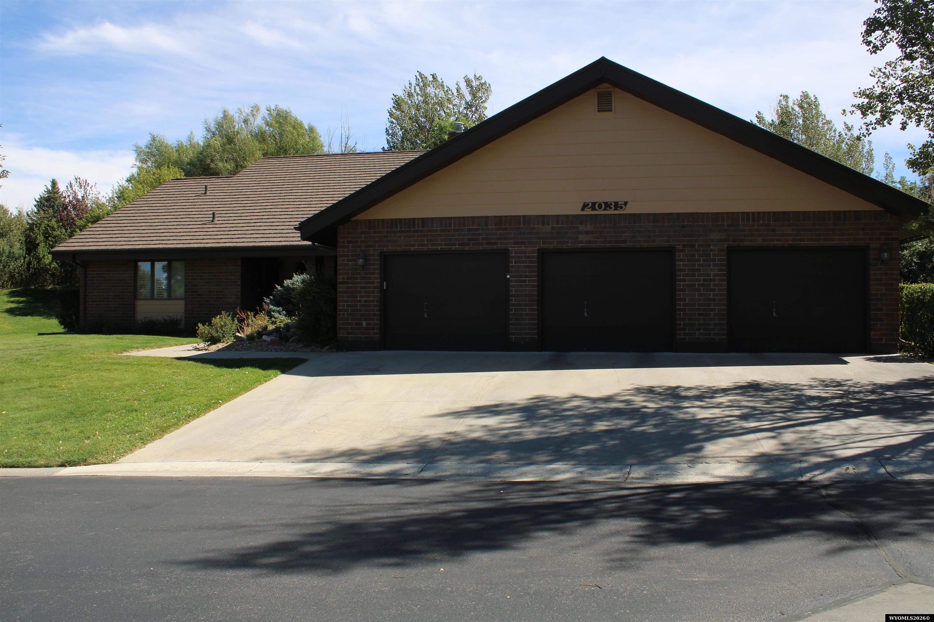 2035 Rustic Drive Casper, WY 82609 - Photo 2 of 18 Gallery Image 2