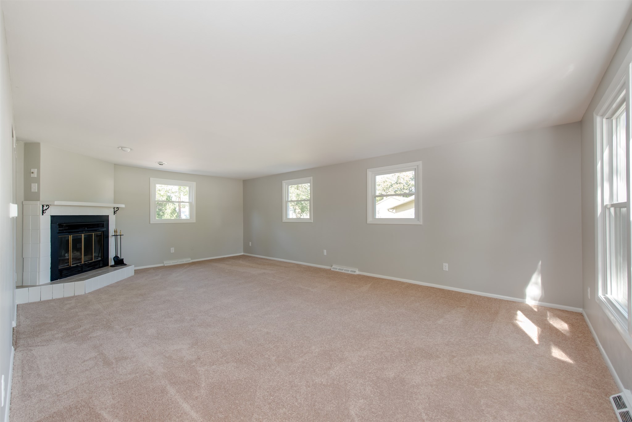 4763 Reed Road Fort Wayne, IN 46835 - Photo 4 of 36 Gallery Image 4