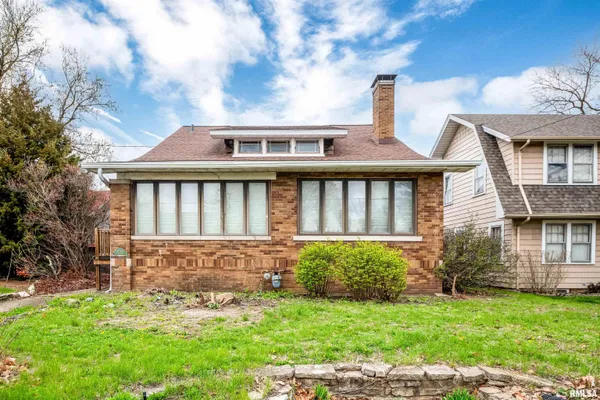 $165,000 | 3004 Knoxville Avenue, Peoria, IL 61603