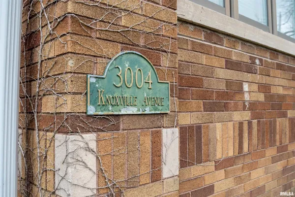 $165,000 | 3004 Knoxville Avenue, Peoria, IL 61603