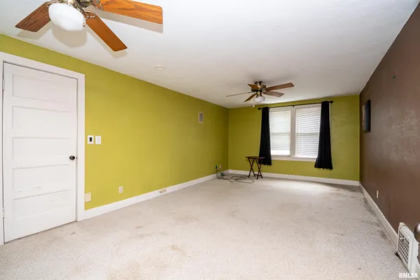 $165,000 | 3004 Knoxville Avenue, Peoria, IL 61603