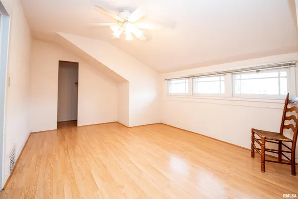 $165,000 | 3004 Knoxville Avenue, Peoria, IL 61603