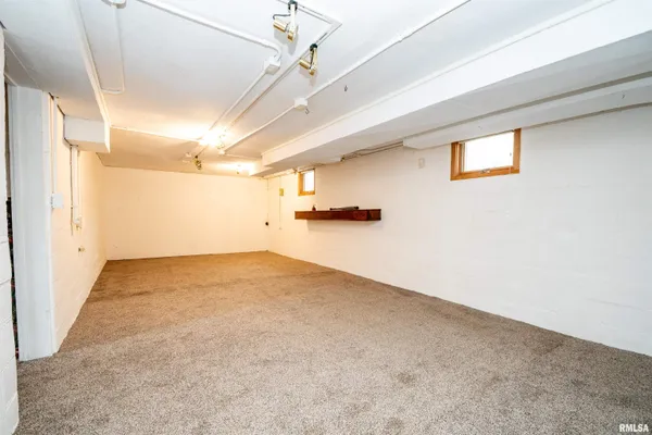 $165,000 | 3004 Knoxville Avenue, Peoria, IL 61603