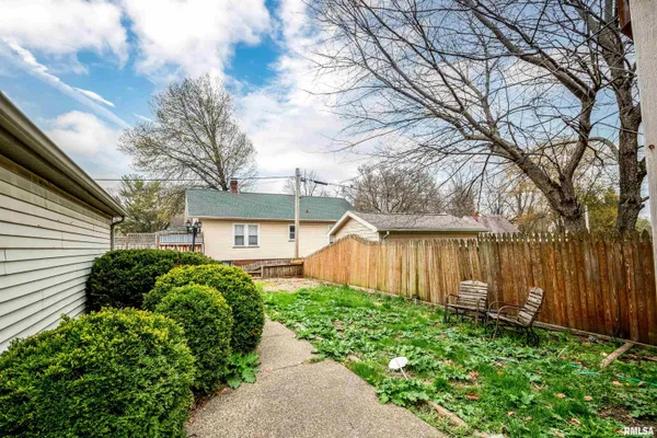$165,000 | 3004 Knoxville Avenue, Peoria, IL 61603