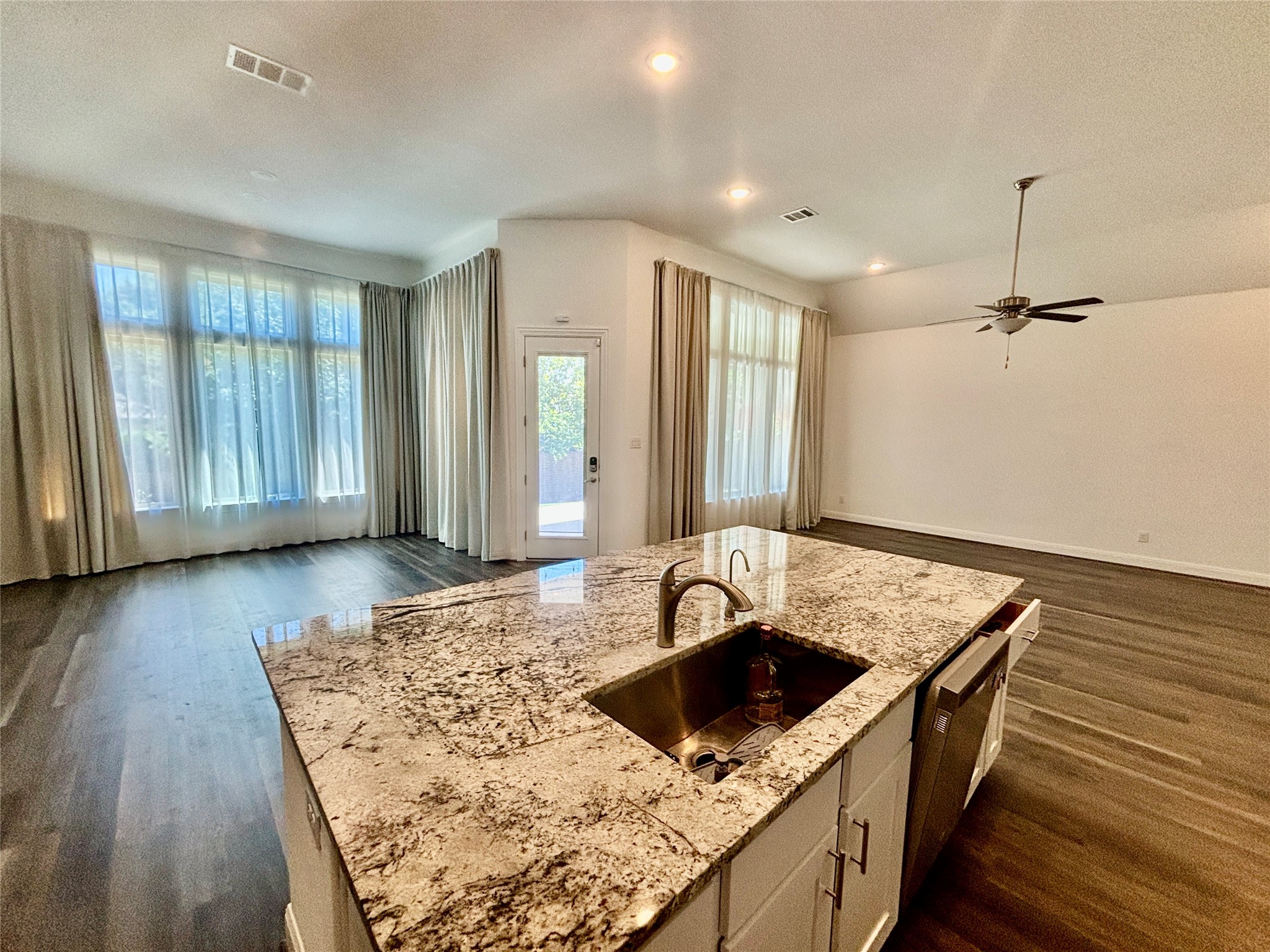 808 Clear Spring Lane Leander, TX 78641 - Photo 3 of 22 Gallery Image 3