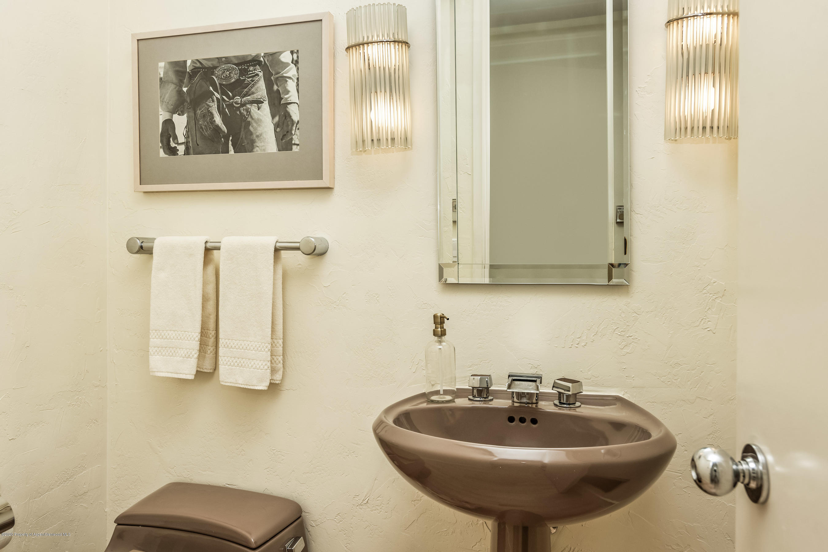 381 Ridge Road, Unit B4 Snowmass Village, CO 81615 - Photo 19 of 25 DeerbrookB4_Med325