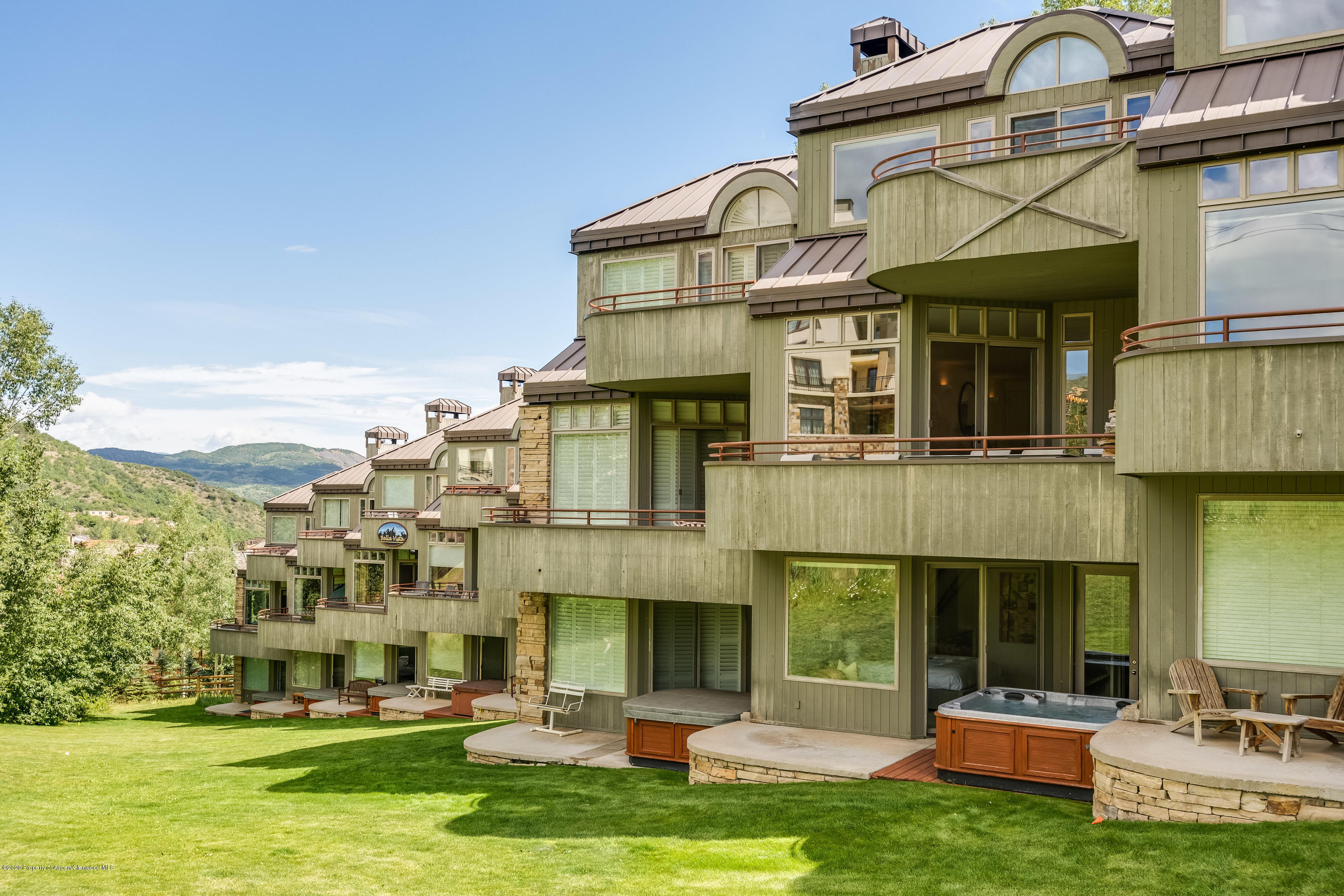 381 Ridge Road, Unit B4 Snowmass Village, CO 81615 - Photo 20 of 25 DeerbrookB4_Med327