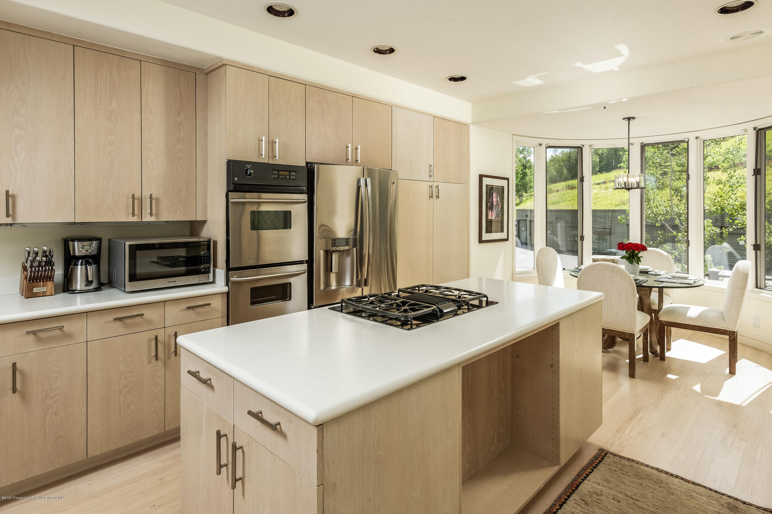 381 Ridge Road, Unit B4 Snowmass Village, CO 81615 - Photo 6 of 25 DeerbrookB4_Med319