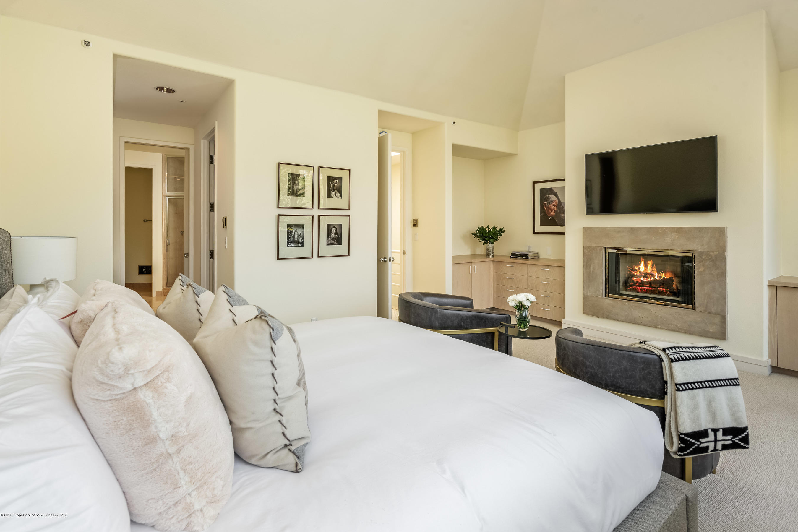 381 Ridge Road, Unit B4 Snowmass Village, CO 81615 - Photo 10 of 25 DeerbrookB4_Med308