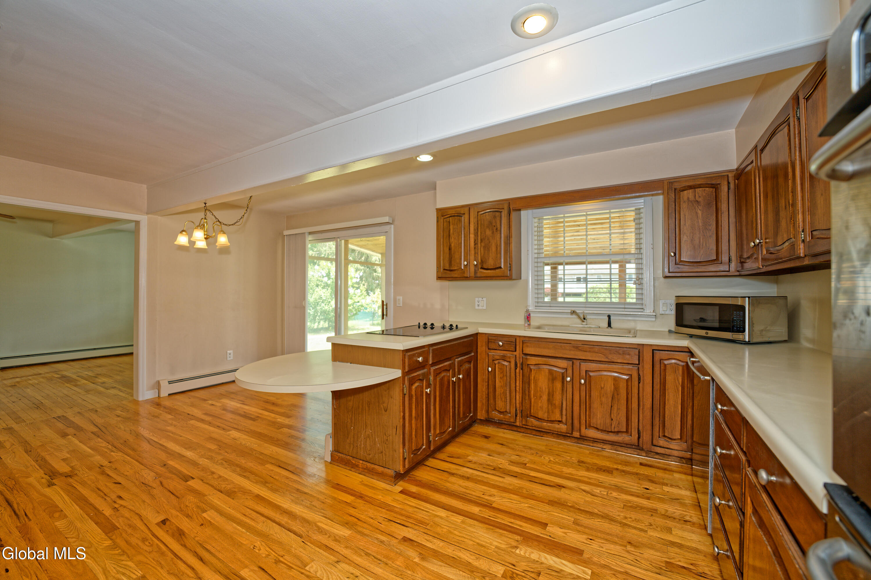 2076 Caldicott Road Rotterdam, NY 12303 - Photo 13 of 40 2 Kitchen 6