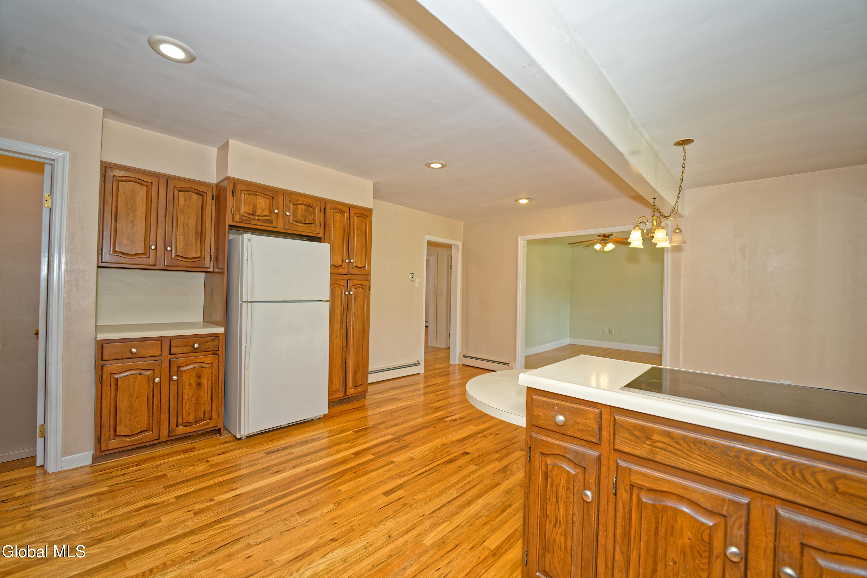 2076 Caldicott Road Rotterdam, NY 12303 - Photo 14 of 40 2 Kitchen 7