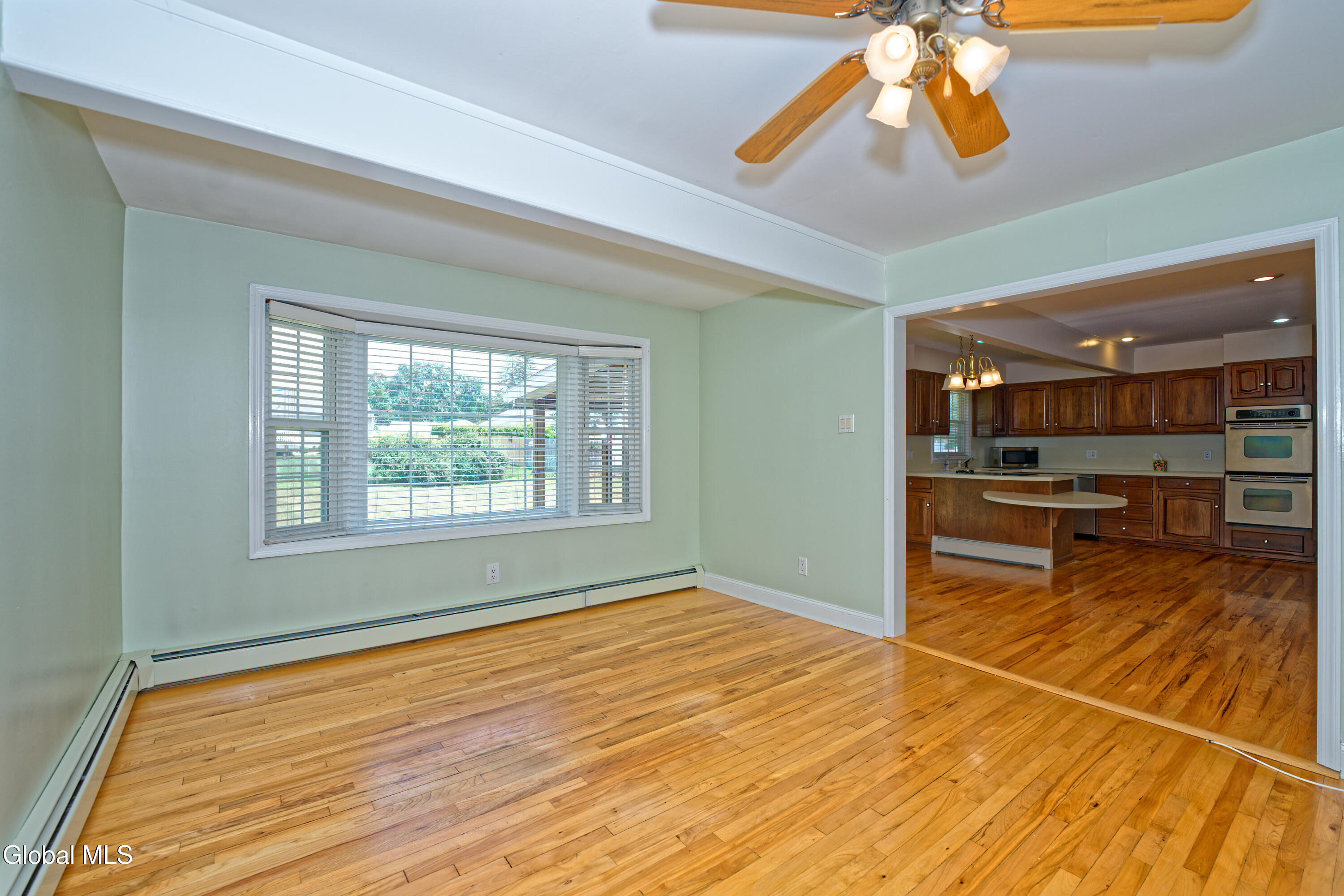 2076 Caldicott Road Rotterdam, NY 12303 - Photo 17 of 40 3 Familyroom 3