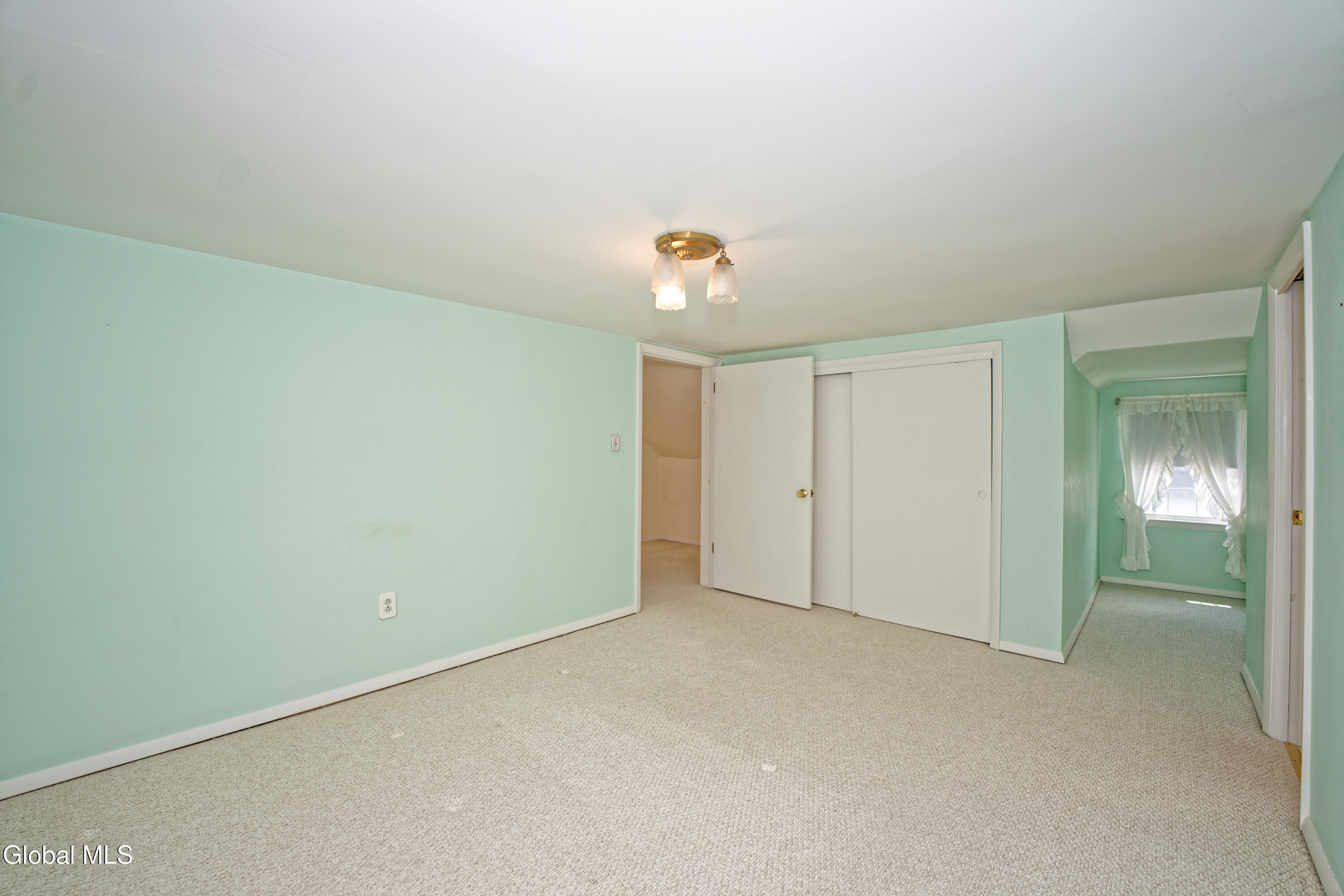2076 Caldicott Road Rotterdam, NY 12303 - Photo 23 of 40 7 Master 3