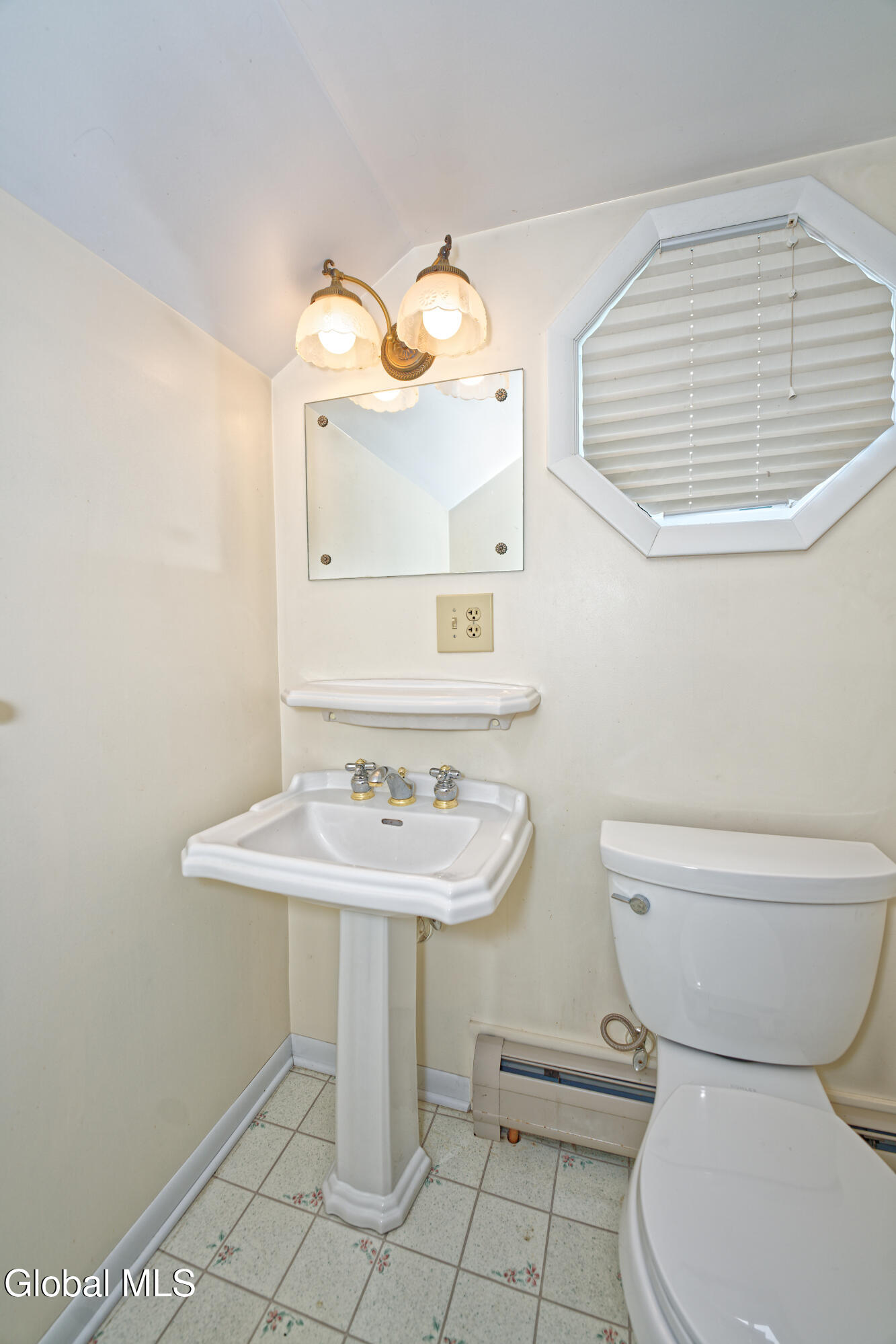 2076 Caldicott Road Rotterdam, NY 12303 - Photo 24 of 40 7 Master 4