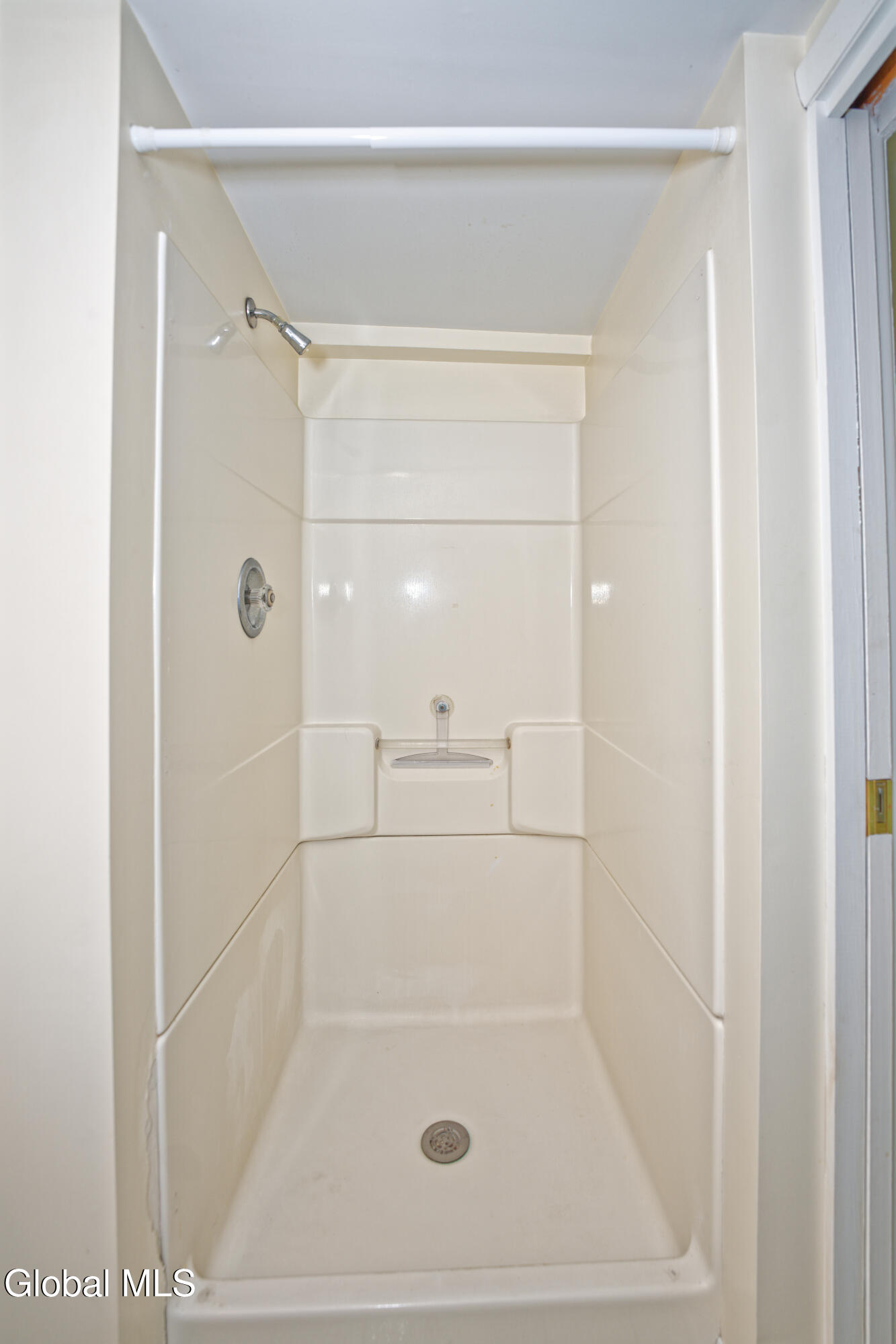 2076 Caldicott Road Rotterdam, NY 12303 - Photo 25 of 40 7 Master 5