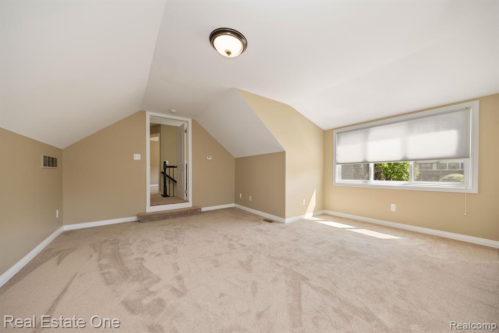 630 Lockmoore Court Rochester Hills, MI 48307 - Photo 37 of 65