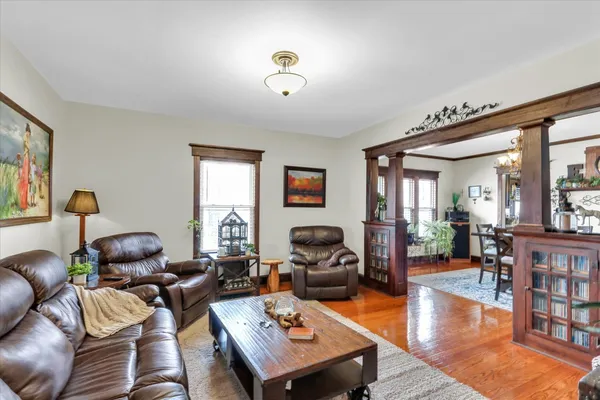 $399,900 | 105 South Division Street, Mahomet, IL 61853