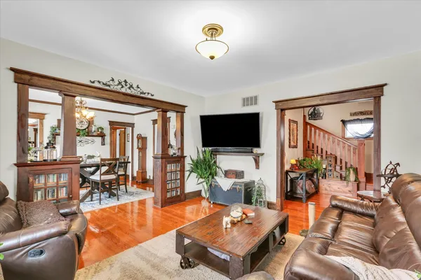 $399,900 | 105 South Division Street, Mahomet, IL 61853