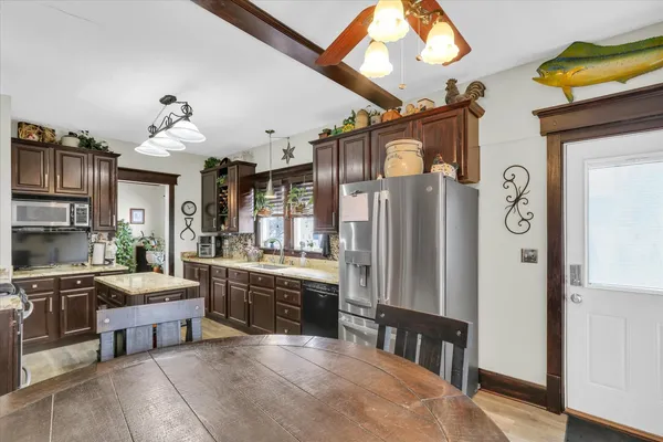 $399,900 | 105 South Division Street, Mahomet, IL 61853