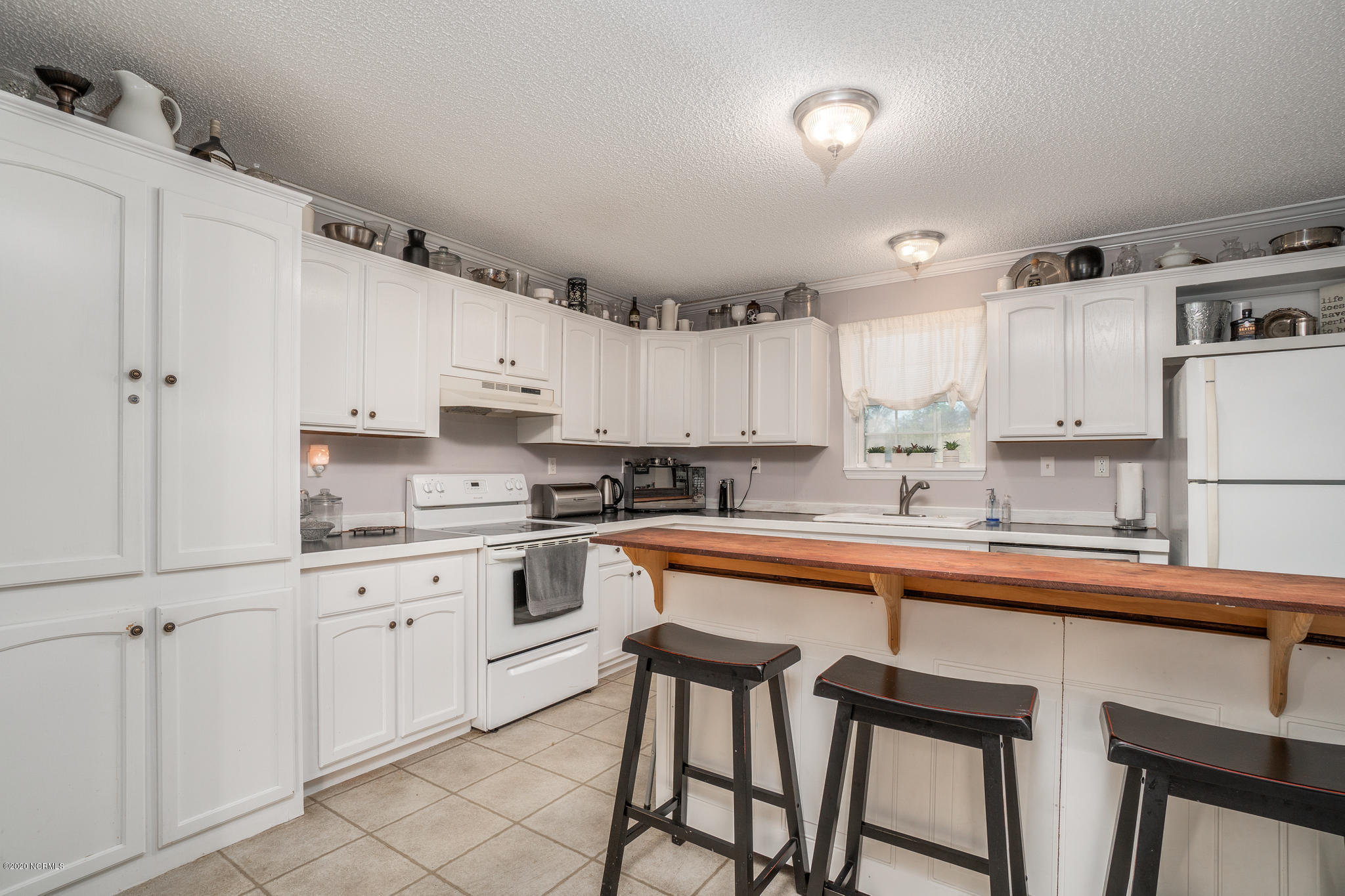 886 Cobble Ridge Road Nashville, NC 27856 - Photo 6 of 34 Kitchen