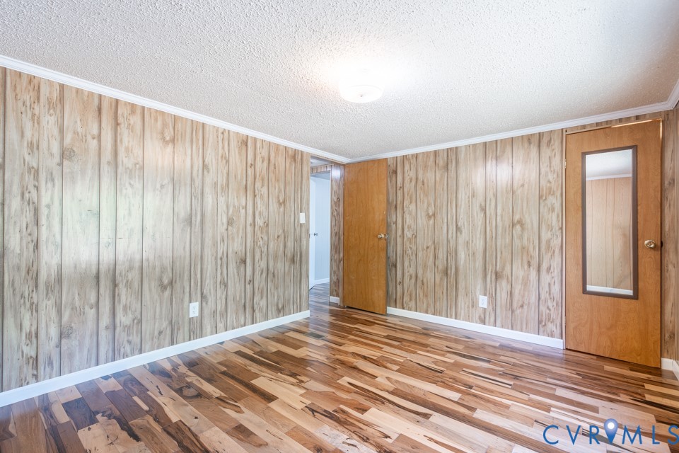 18017 Cox Road Sutherland, VA 23885 - Photo 32 of 49 Bedroom #3 w/Walk in Closet 11x13