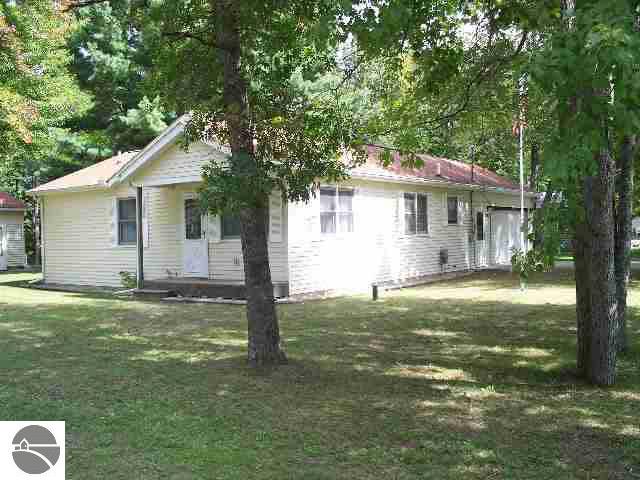 9503 East Madison Road St. Helen, MI 48656 - Photo 1 of 9 1754966.JPG