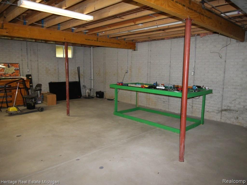 10361 Betterly Road Howell, MI 48855 - Photo 12 of 15 IMG_0919.jpg
