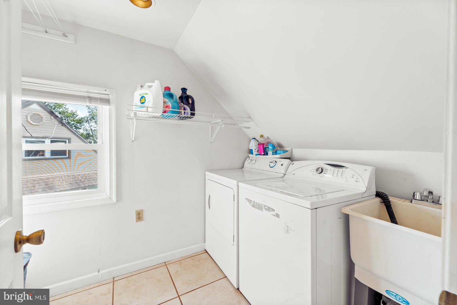 3204 Holyoke Road Philadelphia, PA 19114 - Photo 23 of 27 Gallery Image 23
