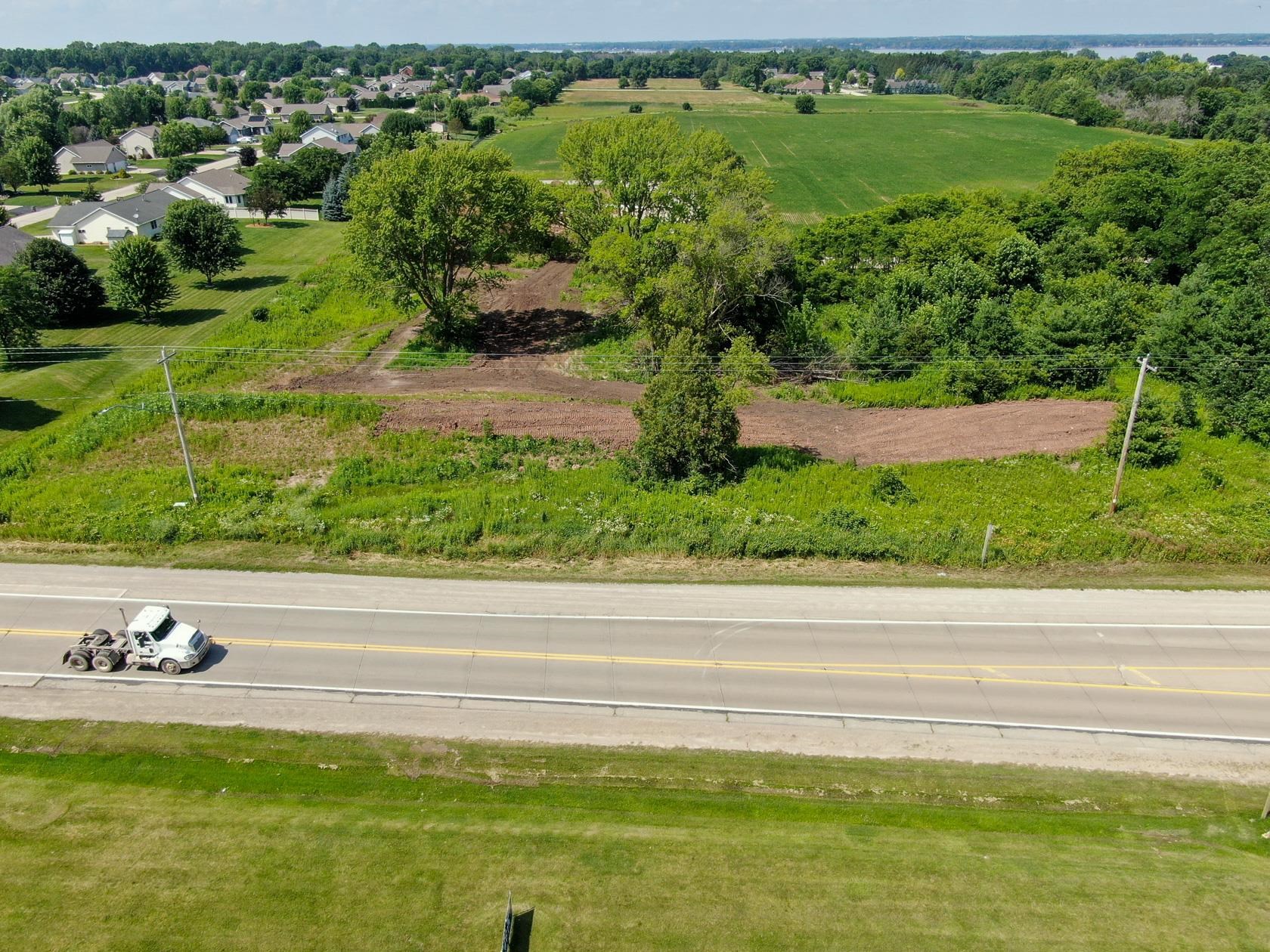Pierce Lane, Unit 3 Oshkosh, WI 54904 - Photo 5 of 10