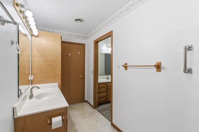 $235,000 | 535 East Slifer Street, Portage, WI 53901