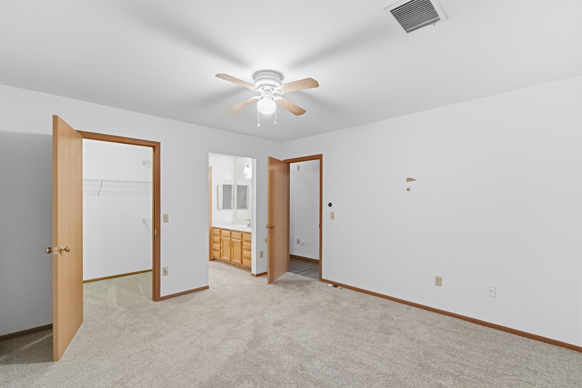 535 East Slifer Street Portage, WI 53901 - Photo 15 of 24