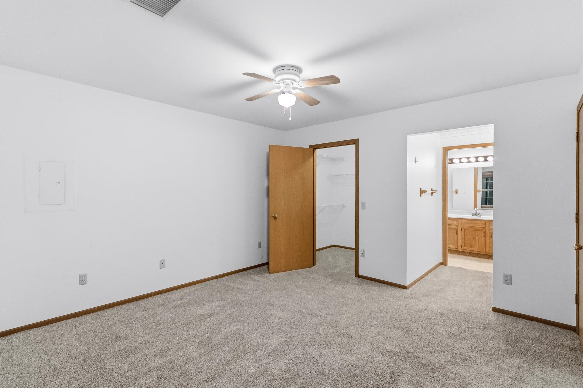 535 East Slifer Street Portage, WI 53901 - Photo 16 of 24