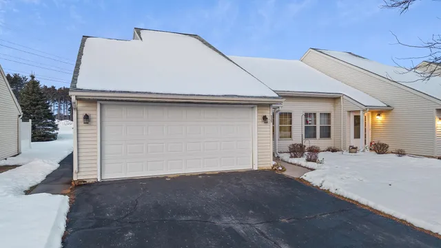 $235,000 | 535 East Slifer Street, Portage, WI 53901