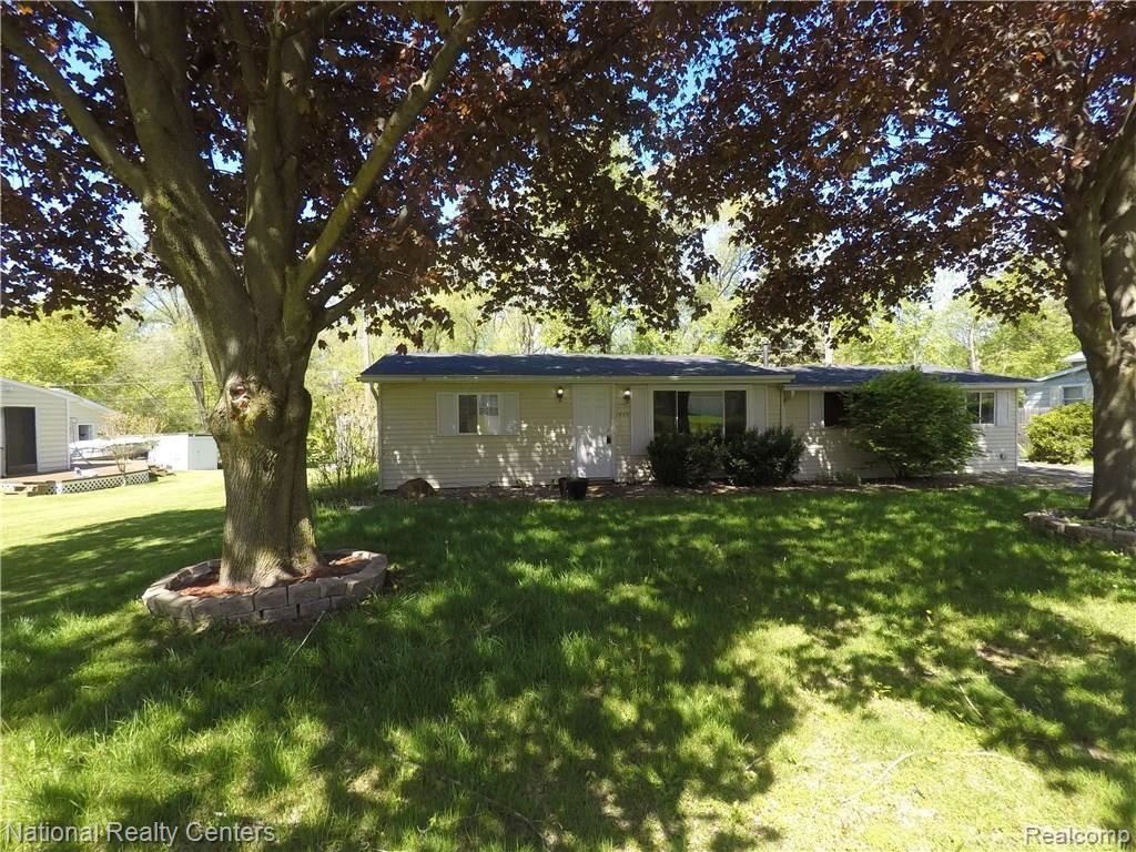 1825 Payson Road Walled Lake, MI 48390 - Photo 1 of 3 GOPR0046.JPG