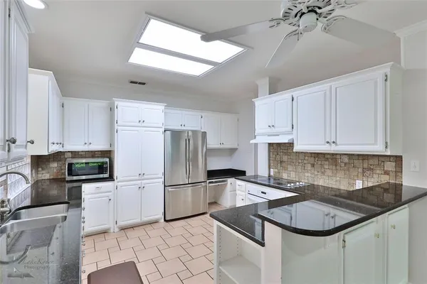 $379,900 | 106 Riverside Park, Abilene, TX 79605