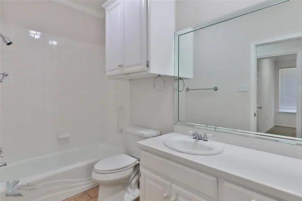 $379,900 | 106 Riverside Park, Abilene, TX 79605