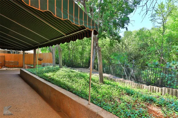 $379,900 | 106 Riverside Park, Abilene, TX 79605