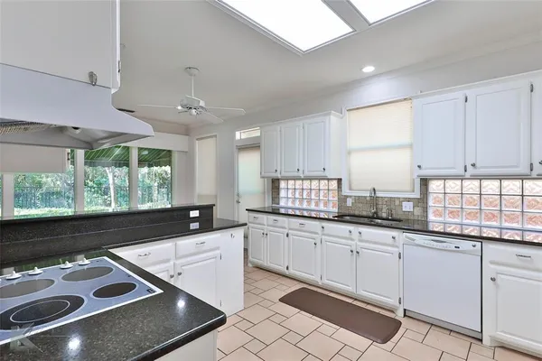 $379,900 | 106 Riverside Park, Abilene, TX 79605