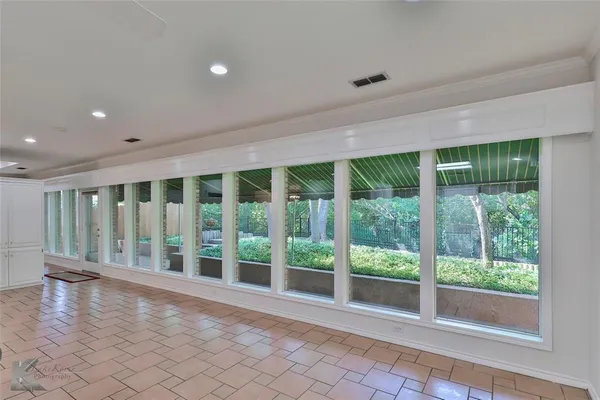 $379,900 | 106 Riverside Park, Abilene, TX 79605